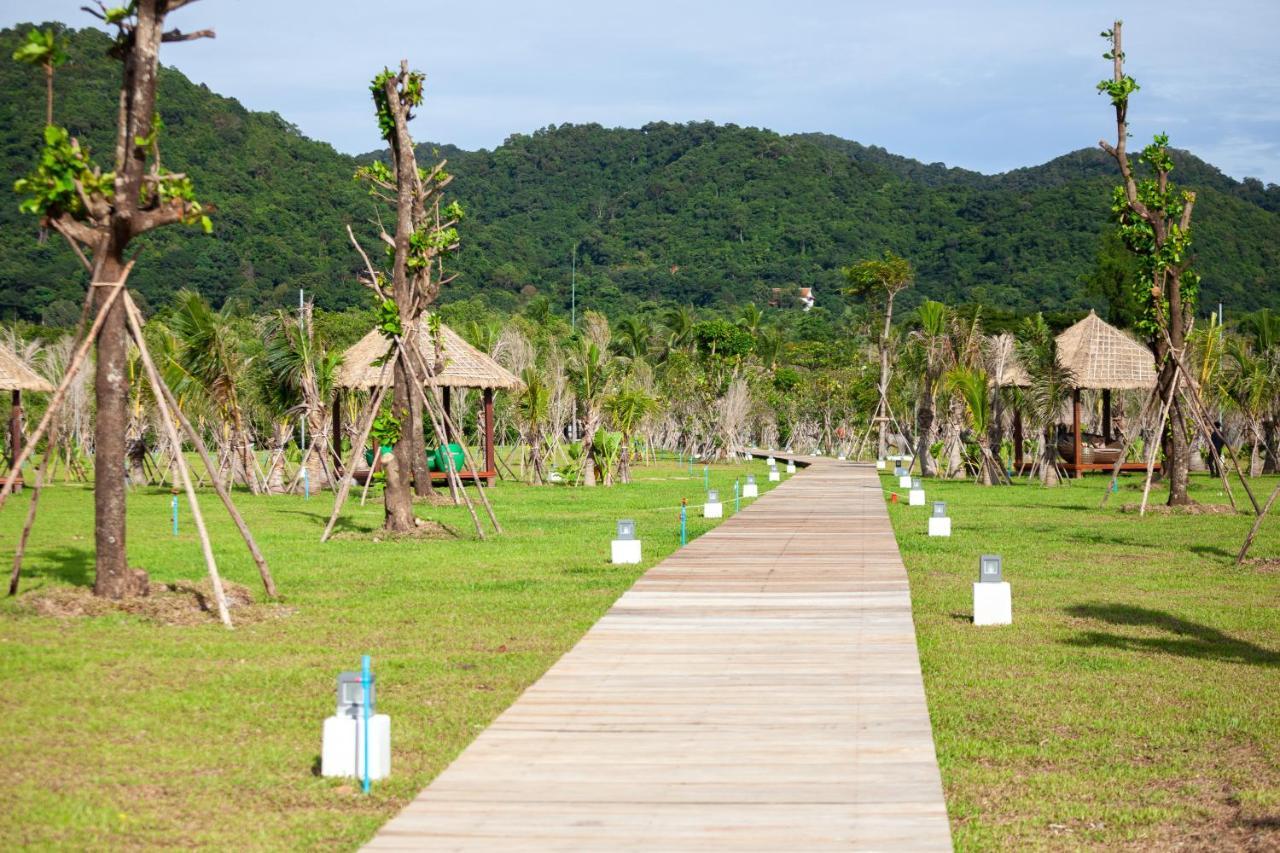 Samanea Beach Resort & Spa Kep Exterior photo